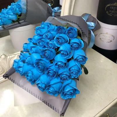 Купить фотообои «Фантастические голубые розы» по доступной цене