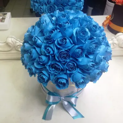 Голубые розы в форме шара за 11 590 руб. | Бесплатная доставка цветов по  Москве