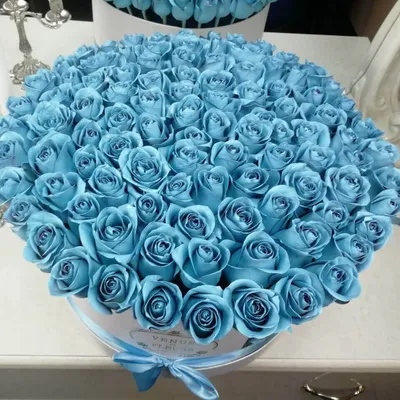 Голубые розы с серебряной буквой за 9 790 руб. | Бесплатная доставка цветов  по Москве