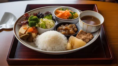 Японская еда - суши и Сакура Стоковое Изображение - изображение  насчитывающей тарелка, аппетитно: 68862327