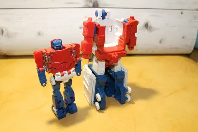Трансформеры Hasbro Transformers КОЛЛЕКЦИОННЫЙ 33 см - E0703EU4 | детские  игрушки с доставкой от интернет-магазина RC-TODAY.RU
