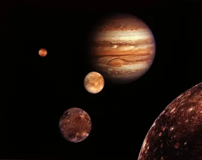 Астрономы считают, что между Марсом и Юпитером существовала планета, где  находится пояс астероидов