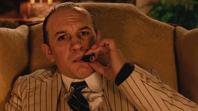 Лицо со шрамом / Capone (2020, фильм) - «Фильм \"Лицо со шрамом\" 2020 вызвал  у меня тошноту. Последний год жизни Аль Капоне. Неудачная роль Тома Харди»  | отзывы