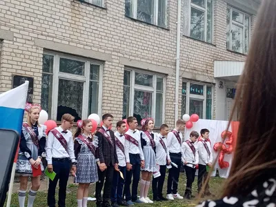 Для выпускников школ Ленинского района Саранска прозвенел последний звонок