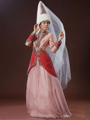 Картинки казахских девушек в национальных костюмах фото