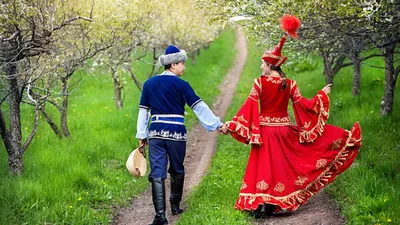 Красота казахского национального костюма в миниатюре: кукольный модельер  Гульнара Хамза - Информационный портал DimashNews