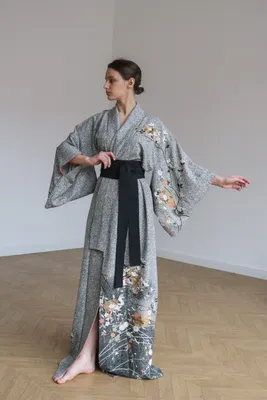Кимоно в технике ро-татаки – Yohaku – винтажные кимоно