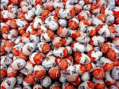 Яйцо шоколадное Kinder Сюрприз для девочек 20г купить по цене 489 ₸ в  интернет-магазине Детский мир