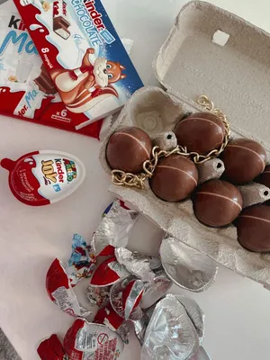 Яйцо шоколадное Kinder Новый год с игрушкой 20г в непрозрачной упаковке  (Сюрприз) купить по цене 90 ₽ в интернет-магазине Детский мир