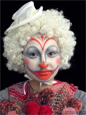 Красный Нос Клоуна — стоковые фотографии и другие картинки Клоун - Клоун,  Нос, Без людей - iStock