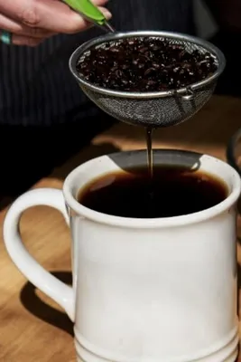 Как приготовить кофе в чашке? Вкусно, просто и быстро. Метод любителя и  профессионала - YouTube