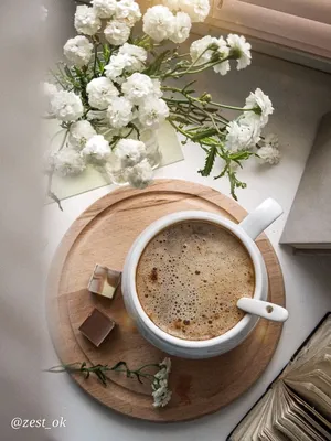 Чашка кофе на столе в кафе Stock Photo | Adobe Stock