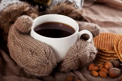 синие и коричневые кружка иллюстрации, кофе в зернах кафе кофейная чашка,  рисованной чашку кофе, еда, рука, вектор Кофе png | PNGWing