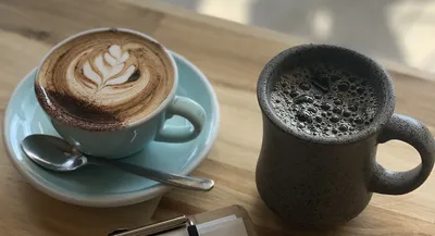 Значок для кофе в кафе Coffee Shop кофейни логотипа.. Черным иллюстрация  силуэт изолированную вектор. Иллюстрация штока - иллюстрации насчитывающей  чайник, кофе: 171608308