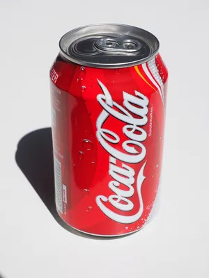 Газированный напиток Coca-Cola Classic GE / Кока-Кола (Грузия) ж/банкa,  0.33 л (15 штук) - купить в Москве | цены с доставкой
