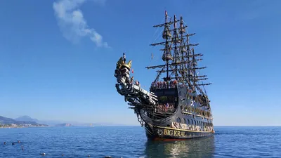 Пиратский корабль on Craiyon