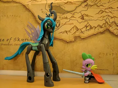 My Little Pony Guardians of Harmony - Спайк и Королева Кризалис от Hasbro,  b7298-b6009 - купить в интернет-магазине ToyWay.Ru