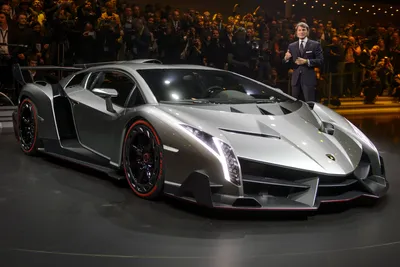 File:Lamborghini Veneno (11225271396).jpg - Wikimedia Commons