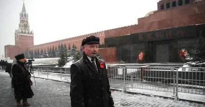 В Кремле заявили об отсутствии планов выносить тело Ленина из мавзолея — РБК