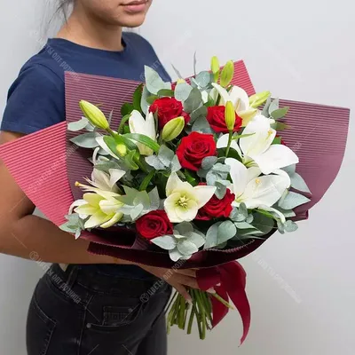Букет из лилий, хризантем, фисташек и роз - купить в Москве по цене 4290 р  - Magic Flower