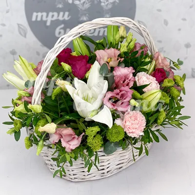 Умиротворенно красиво: лилии и розы - заказать и купить за 4 450 ₽ с  доставкой в Москве - магазин «Цветочный рынок»