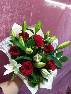 Заказать розы и лилии в одном букете FL-1133 купить - хорошая цена на розы  и лилии в одном букете с доставкой - FLORAN.com.ua