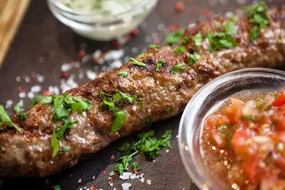 Люля-кебаб из говядины и свинины — Mazali | Доставка вкусной еды в Артеме