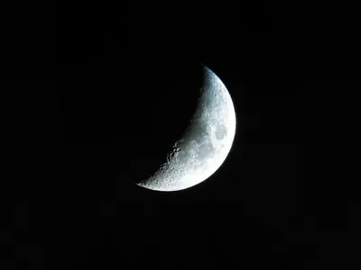 Первые снимки поверхности Луны передала на Землю \"Луна-25\" - 17.08.2023,  Sputnik Казахстан