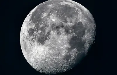 Самый четкий в мире снимок Луны создал астрофотограф из США