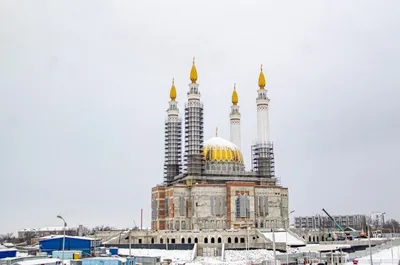 Новая Нормальная Атмосфера В Большой Мечети Байтуррахмана — стоковые  фотографии и другие картинки Мечеть - iStock