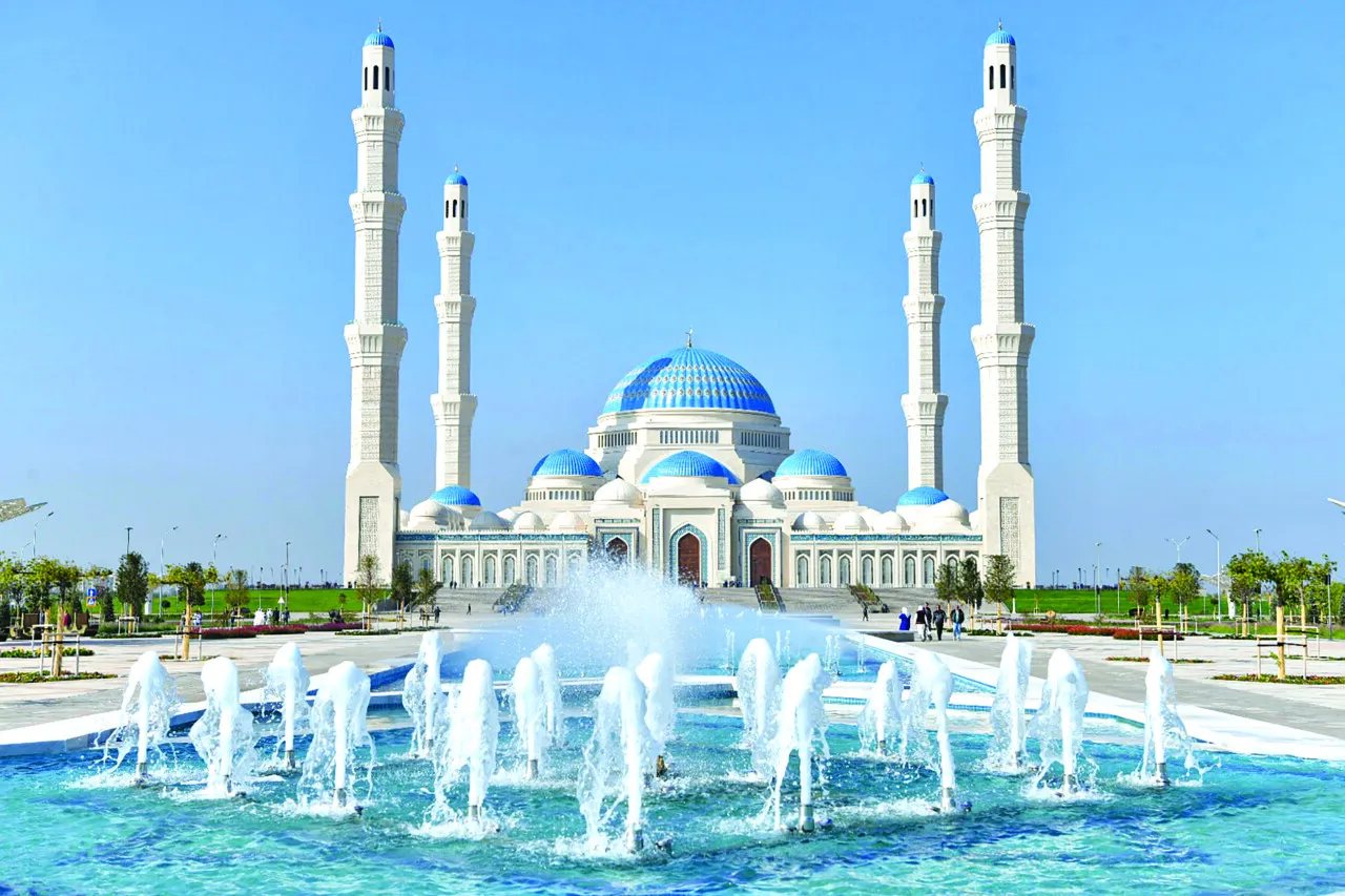 Астана самая большая мечеть. Новая мечеть в Астане. Новая мечеть в Астане 2022.