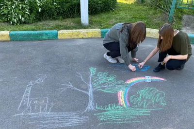 Рисуем Мелками на асфальте! Drawing on Asphalt. Видео для детей... - YouTube