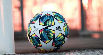 Официальный мяч Лиги Чемпионов сезона 2016-2017 - Adidas Finale 16 |