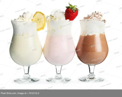 набор различных молочных коктейлей в одноразовых пластиковых стаканах  Стоковое Фото - изображение насчитывающей день, стекло: 223927854