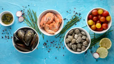 различные морепродукты отображаются на черном фоне, фотографии морепродуктов  фон картинки и Фото для бесплатной загрузки