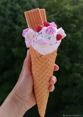 Шоколадное Мороженое В Вафельном Рожке — стоковые фотографии и другие  картинки Мягкое мороженое - Мягкое мороженое, Киоск по продаже мороженого,  Мороженое - iStock