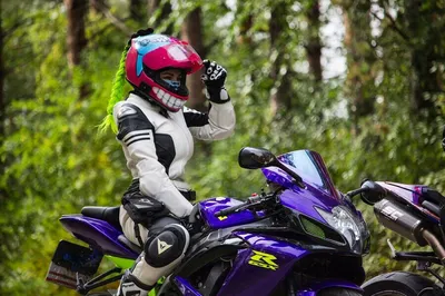 Tilted Kilt Girl that Rides 😍 @Super_tiny_terror | Женский мотоцикл,  Мотоцикл для девушки, Байк