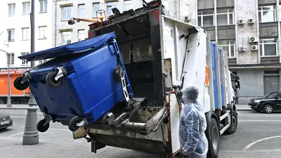 Париж тонет в мусоре