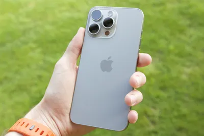 Go Inside the Apple iPhone 15 and iPhone 15 Pro: See How the New iPhones  Look and Work - CNET