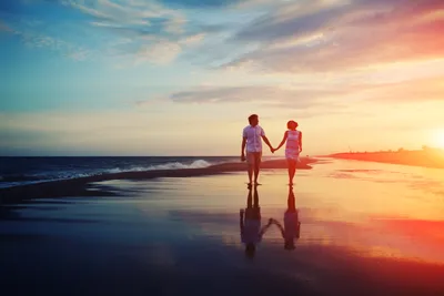 Картина влюбленной пары на берегу моря в интернет-магазине Ярмарка Мастеров  по цене 4455 ₽ – RDFT8BY | Картины, Ижевск - доставка по России