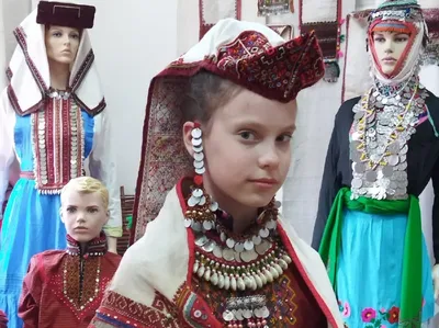 Астраханцы могут посетить выставку народных костюмов | Радиостанция «Южная  Волна»