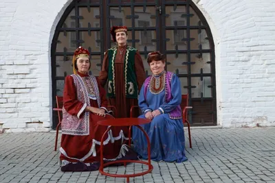 File:Сельские женщины в народных костюмах.jpg - Wikimedia Commons