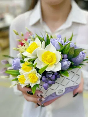 Букет из тюльпанов и нарциссов - заказать доставку цветов в Москве от Leto  Flowers