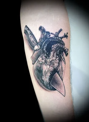 Валерий Шаталов. Нож в сердце... #tattoo #tattooer #tattooist  #magnumtattoostudio #Moscow #tattooinrussia.. | ВКонтакте