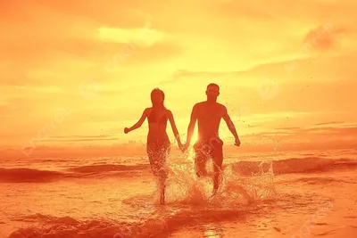 Пара в любви купания в море на фотографии Стоковое Фото - изображение  насчитывающей фронт, счастливо: 201138836