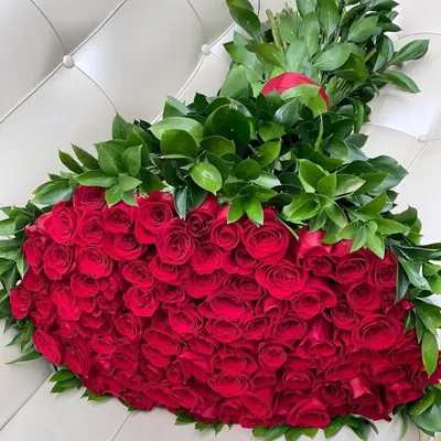 Даже одна роза может стать интересным букетом! Если оформить правильно🤗 ⠀  Доставка по городу от 5 шт🌿 @rosesboite ⠀ #минибукет… | Instagram