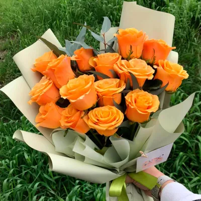 Купить 15 оранжевых роз 40 см в оформлении (кения) с доставкой в  Санкт-Петербурге