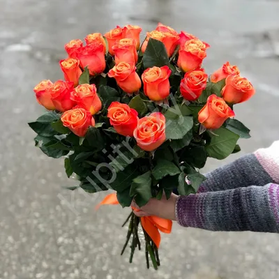 25 оранжевых кустовых роз | купить недорого | доставка по Москве и области