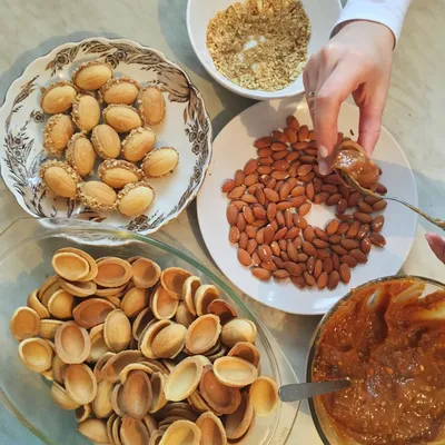 Печенье орешки со сгущенкой на Рождество - пошаговый рецепт с фото