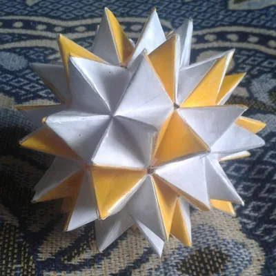 Искусство оригами из бумаги. Шар из модулей / Искусство оригами - поделки  из бумаги / КлуКлу | 3118